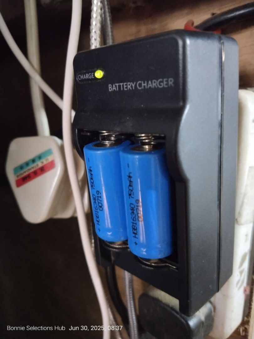 RECHARGABLE BATTERY (Category: Batteries & Chargers) located in Pasig City. Submitted by babylove2003 (Listing ID 1382782386, Image 3). Description: tested working, check pic#3.