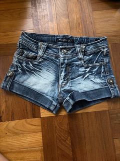 (Category: ) located in . Submitted by hc2911 (Listing ID 1382793349, Image 1). Description: .