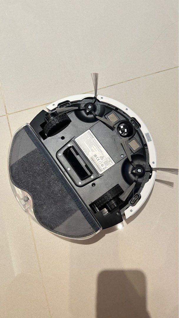 Robot vacuum xiaomi e5 (Category: Cleaning Tools & Supplies) located in Quezon City. Submitted by silentshopperxx (Listing ID 1382869722, Image 3). Description: Super new wala pa 20 times nagamit. - complete box, resibo, paperbag etc RFS: upgrade. My place is big and dapat pala mas high capacity. So I’m changing. .
