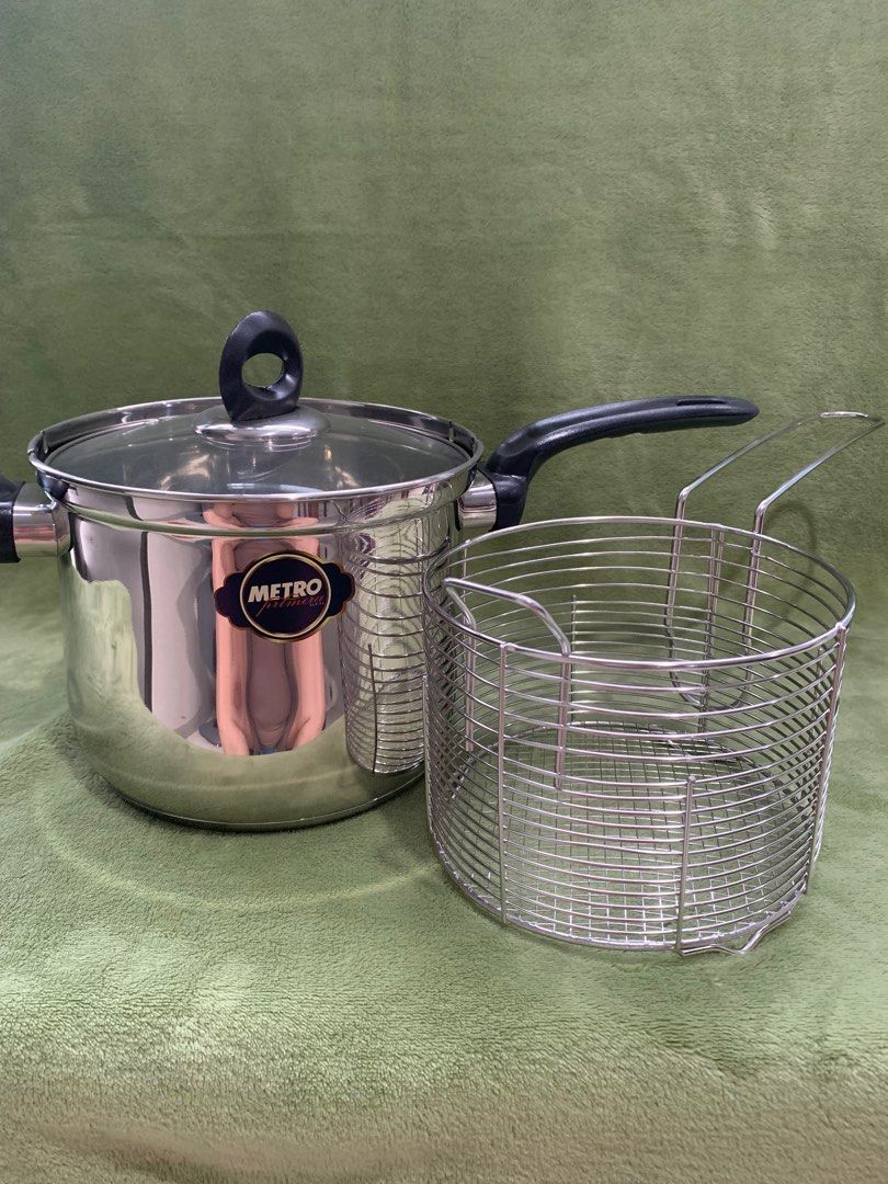 METRO DEEP FRYER 20 CM SS (Category: Cookware & Accessories) located in Manila. Submitted by sarisari_j (Listing ID 1382757801, Image 2). Description: METRO DEEP FRYER STAINLESS STEEL 20 CM POT GOOD CONDITION Isang beses lng nagamit…. walang kagasgas gasgas….. thank you!.
