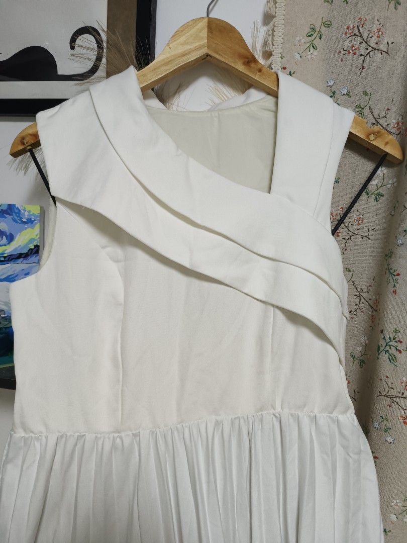 Shein Dress Brand New (Category: Dresses) located in Sariaya. Submitted by declutteringwithgru (Listing ID 1382799894, Image 3). Description: medium on tag.