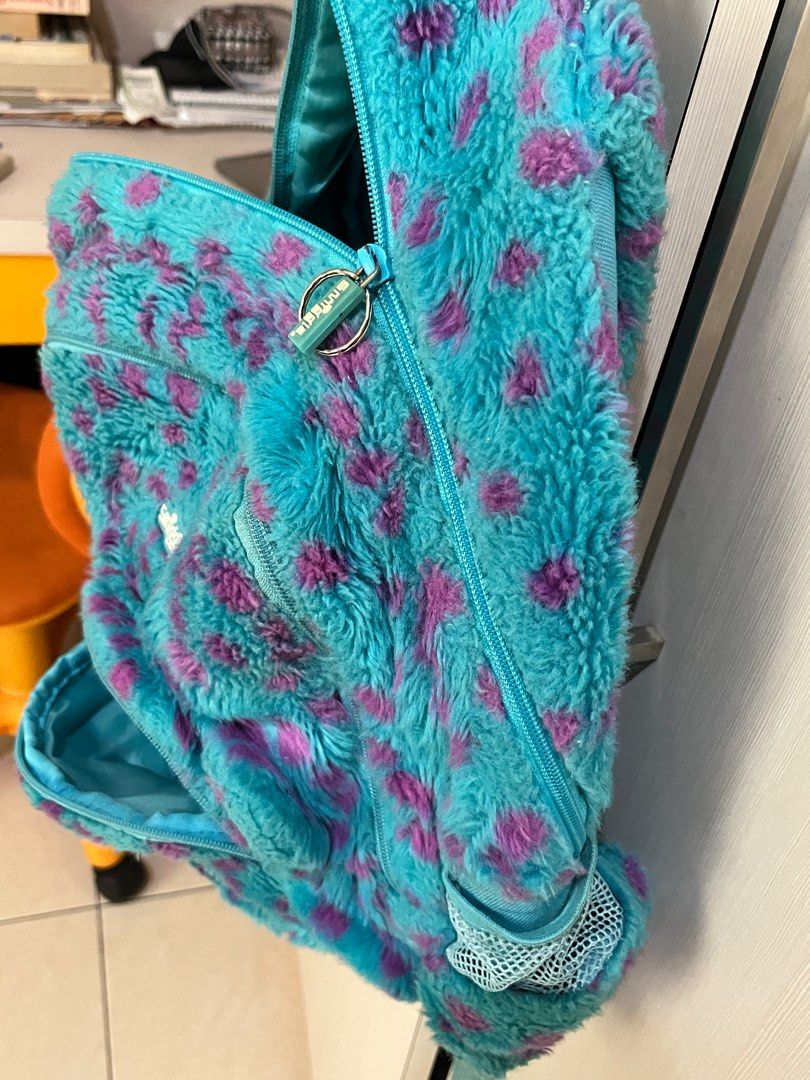SMIGGLE Backpack (Kategori: 4 hingga 7 tahun) berada di Bogor. Dikirim oleh curatedbybsa (ID iklan 1382729910, Gambar 2). Deskripsi: SMIGGLE FUR BACKPACK No defect, Tidak ada pudar, paling sedikit kotor saja, dan ada coretan nama dan kelas anak 😅 Product asli beli di smiggle melbourne Kalau mau tanya2 feel free direct messages kita ya bund☺️.