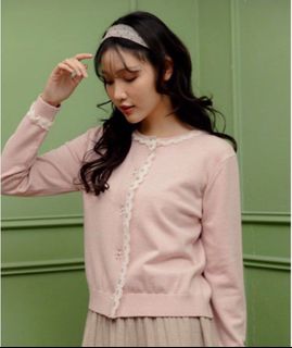 (Kategori: ) berada di . Dikirim oleh treasurerella (ID iklan 1382774764, Gambar 1). Deskripsi: .