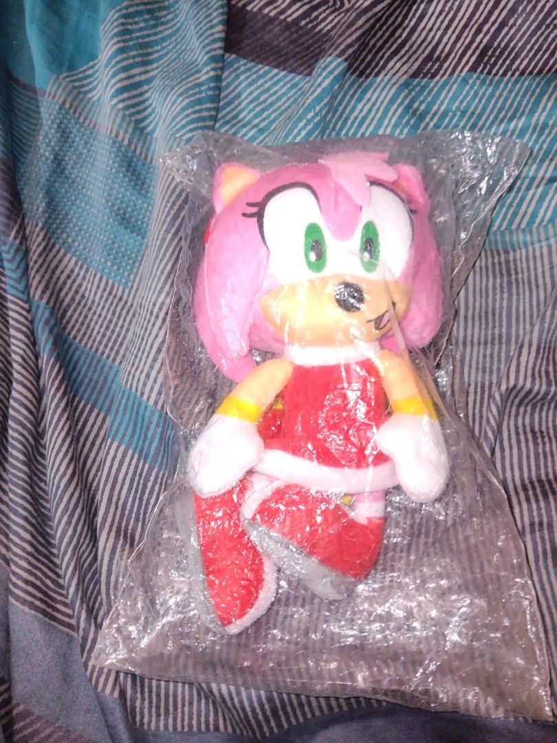 SONIC THE HEDGEHOG Amy Rose Plush (Category: Plushies & Soft Toys) located in Floridablanca. Submitted by cuddlpals (Listing ID 1382763611, Image 1). Description: 🌸WELCOME TO CUDDLE'N PALS🌸 💛MOST OF ALL OUR PLUSHIES ARE PRELOVED BUT WILL BE CLEANED AND WASHED TO LOOK BRAND NEW💛 💚ABOUT THE ITEM💚 - BRAND NEW - COMES W/ ORIGINAL PPTAG - 8 INCHES ❤️MODE OF PAYMENT❤️ - GCASH 💙MODE OF DELIVERY💙 -JNT -FLASH -LBC 💝FOR MORE INQUIRIES FEEL FREE TO