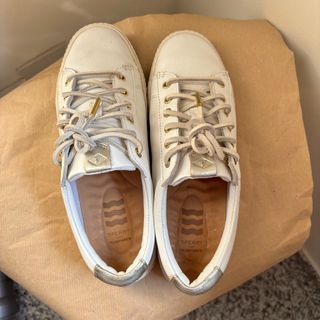 (Category: ) located in . Submitted by doobydoobydoo (Listing ID 1382693860, Image 1). Description: .