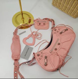 (Kategori: ) berada di . Dikirim oleh handari2217 (ID iklan 1382738614, Gambar 1). Deskripsi: .