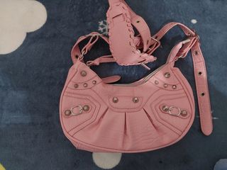 (Kategori: ) berada di . Dikirim oleh cipicepul21763 (ID iklan 1382706745, Gambar 1). Deskripsi: .