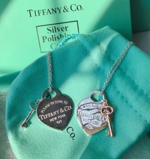 (Category: ) located in . Submitted by japanandsingaporeluxepreloved (Listing ID 1382719321, Image 1). Description: .