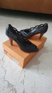 (Kategori: ) berada di . Dikirim oleh juliaprelovedshop (ID iklan 1382727597, Gambar 1). Deskripsi: .
