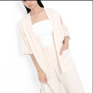 (Category: ) located in . Submitted by dress.faith (Listing ID 1382688683, Image 1). Description: .