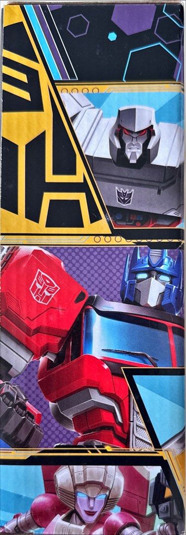 Transformers (Category: Toy Figures) located in Singapore. Submitted by Fabulous_Mojo (Listing ID 1382767902, Image 3). Description: Brand new.