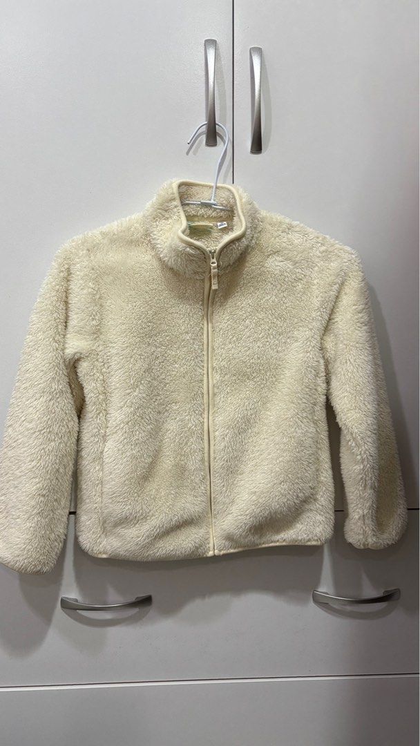 由 gaia19820050 (刊登 ID 1382783306，圖片 1) 提交，位於 新北市 (New Taipei) 的 Uniqlo(130)秋冬外套 (類別：嬰兒及兒童流行時尚)，說明：已清洗如新，尋有緣人。130cm。