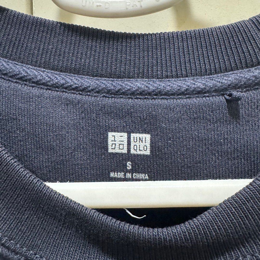 UNIQLO Crewneck Sweater (Category: Sleep and Loungewear) located in Manila. Submitted by bennythrift (Listing ID 1382834637, Image 3). Description: UNIQLO Crewneck Sweater (Navy) - Authentic - Well used - No major blemishes Size: Small Shoulder: 18 inches Sleeve: 22 inches Chest: 19 inches Length: 26.5 inches Hem: 16 inches.