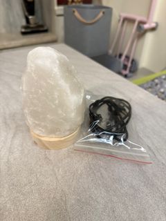 由 z0936110060 (刊登 ID 1382814097，圖片 1) 提交，位於 的 (類別：)，說明：。