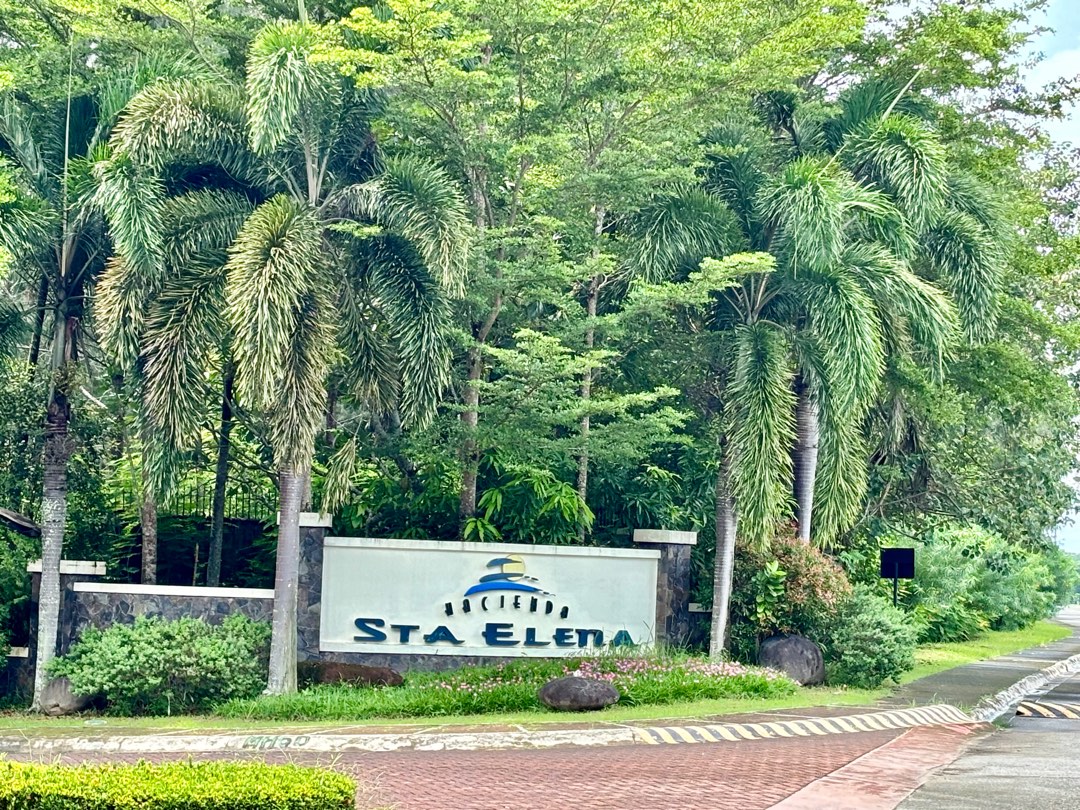 (Category: ) located in . Submitted by trishfb (Listing ID 1382760852, Image 1). Description: .