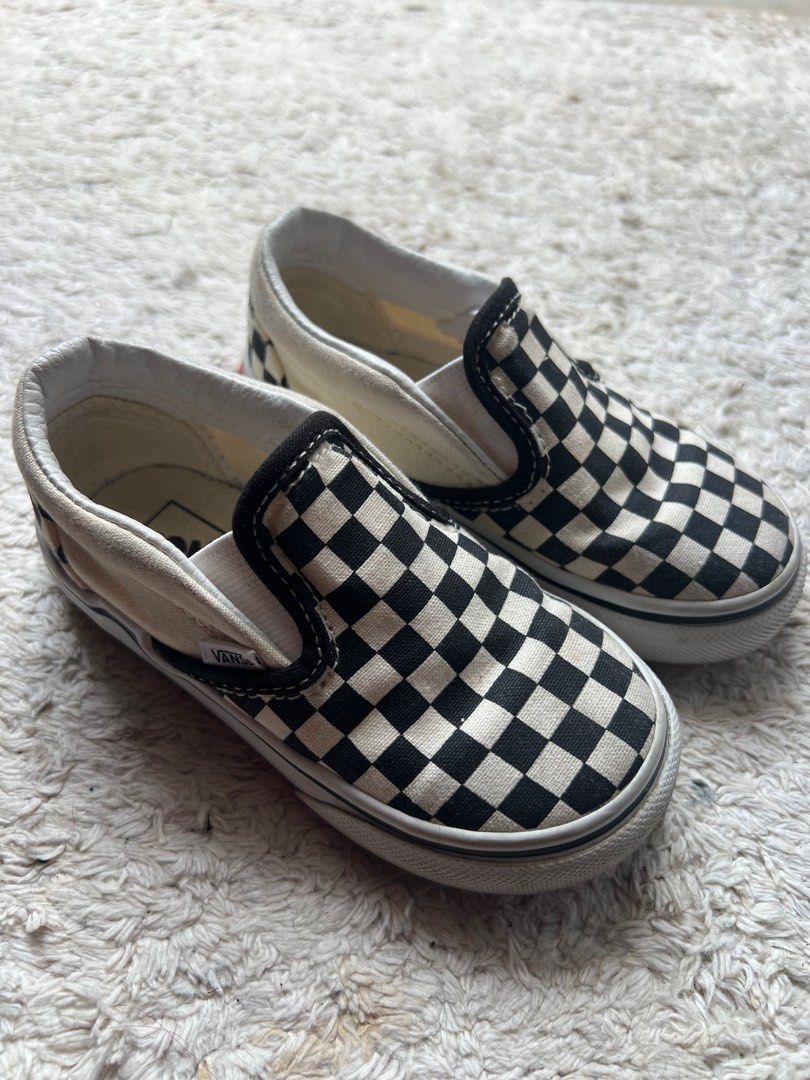 Vans Kids Shoes (Category: Babies & Kids Fashion) located in Johor Bahru. Submitted by juanafdzlh (Listing ID 1382763391, Image 1). Description: .