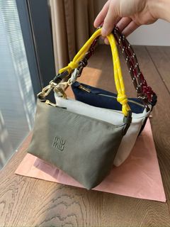 （分類：）位於 。 由 maniestra 提交（商品編號 1383012151，圖片 1）。簡介： 。