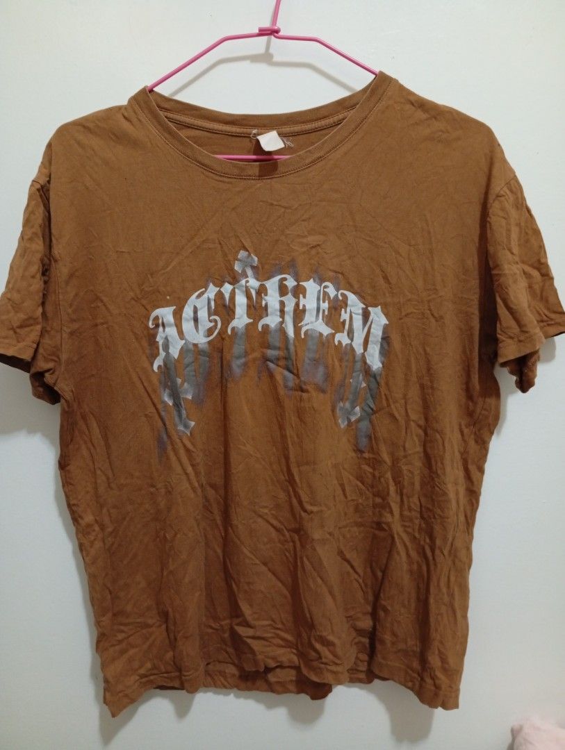 由 haveanicethrift_30 (刊登 ID 1382933679，圖片 2) 提交，位於 台北市 (Taipei) 的 每人60元 (60 NTD EACH) (類別：休閒運動服飾)，說明：每人60元 60 NTD each。