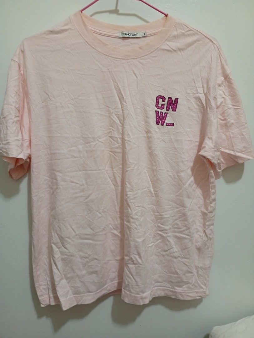 由 haveanicethrift_30 (刊登 ID 1382933679，圖片 3) 提交，位於 台北市 (Taipei) 的 每人60元 (60 NTD EACH) (類別：休閒運動服飾)，說明：每人60元 60 NTD each。