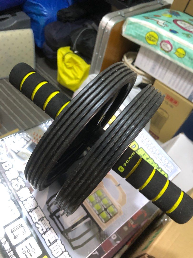 由 hsiaaooo (刊登 ID 1382956974，圖片 1) 提交，位於 台中市 (Taichung) 的 健身輪 (類別：伸展配件)，說明：二手 使用沒幾次就閒置 售出不退。