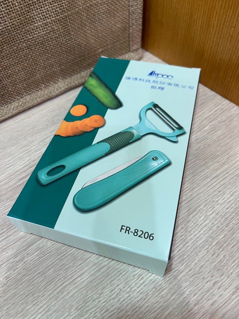 由 shuin (刊登 ID 1382994917，圖片 3) 提交，位於 桃園市 (Taoyuan) 的 蔬果刨刀二入組 (類別：其他廚具和餐具)，說明：型號：FR-8206 材質：刨刀PP+TPR+不銹鋼刀片R13 水果刀PP+不銹鋼刀片R13 尺寸：刨刀16*6cm/水果刀17.5*2.3cm 。