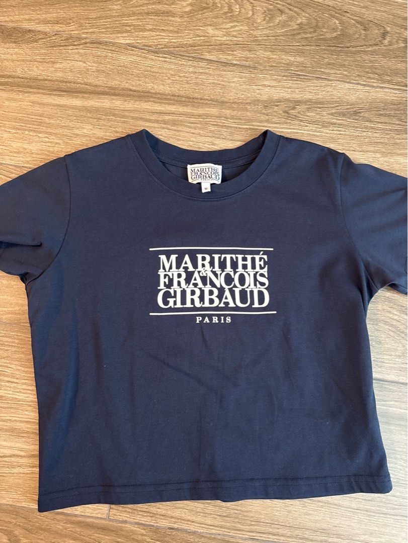 韓牌 marithe 短tee （分類：其他上衣）位於 Hong Kong。 由 kikikikikiiii 提交（商品編號 1382898640，圖片 1）。簡介： 。