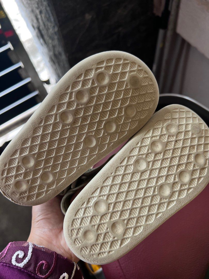 ADIDAS (Category: Babies & Kids Fashion) located in Johor Bahru. Submitted by sharmeen_ (Listing ID 1382973698, Image 3). Description: Us9K Manual 16.5cm Prefer 15-16cm Ada kotak.