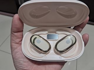 由 a09652474133869 (刊登 ID 1383020854，圖片 1) 提交，位於 的 (類別：)，說明：。