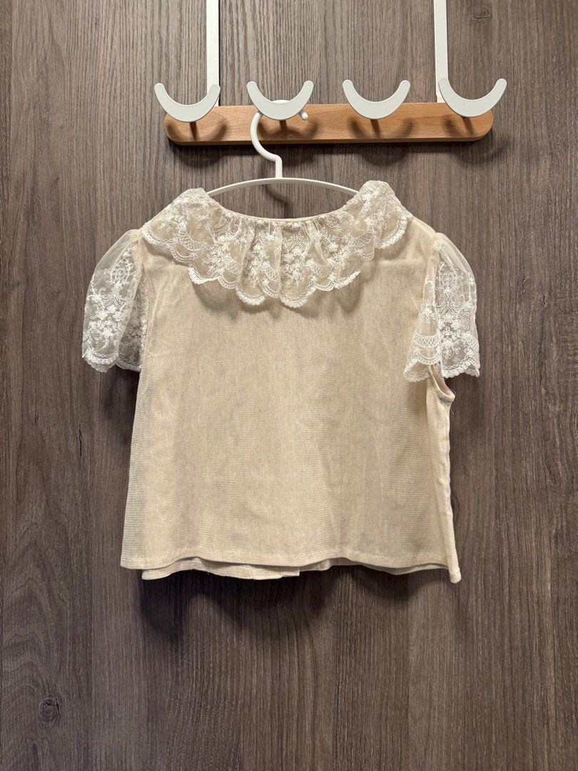 Angelica leaf Top, 女裝, 上衣, 襯衫 - Carousell