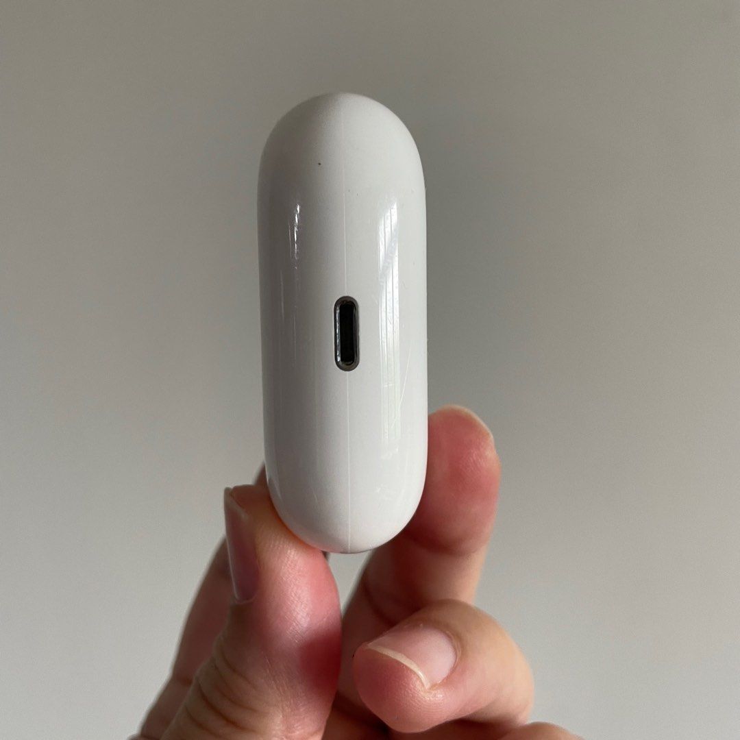 Apple AirPods Pro 1 Charging Case63217775370369112
