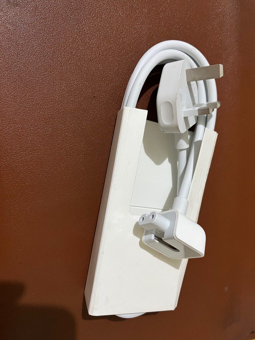 Apple power adapter extension cable (Category: Chargers & Cables) located in Manila. Submitted by laurenstaste (Listing ID 1383009673, Image 2). Description: That’s an extra when my laptop is still Mac book. .