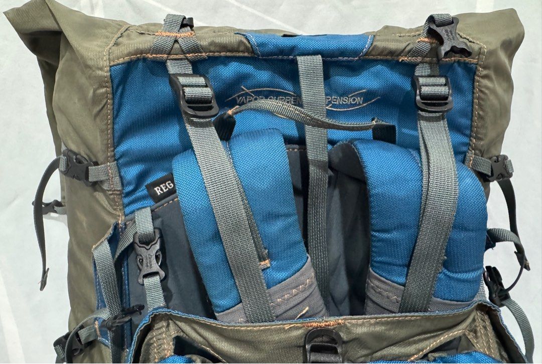 Backpack （分類：運動服裝）位於 Hong Kong。 由 k.k.i 提交（商品編號 1382917576，圖片 7）。簡介： 腰帶細碼 地鐵站交收 但個底有污跡 。