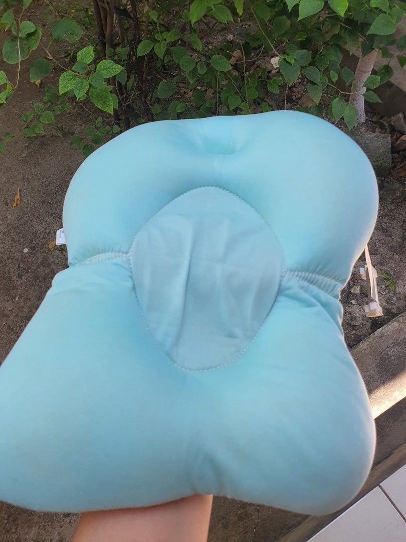 Bantal mandi bayi Preloved (Kategori: Orang Tua, Bayi & Anak - Lainnya) berada di Jakarta Barat. Dikirim oleh goodthingzz (ID iklan 1383013300, Gambar 1). Deskripsi: Digunakan saat anak berusia 1 bulanan sampai 3½ Bulan. Sudah di Laundry jd sdh jadi baru kembali... Sorry no free ongkir yah..🙏🏼.