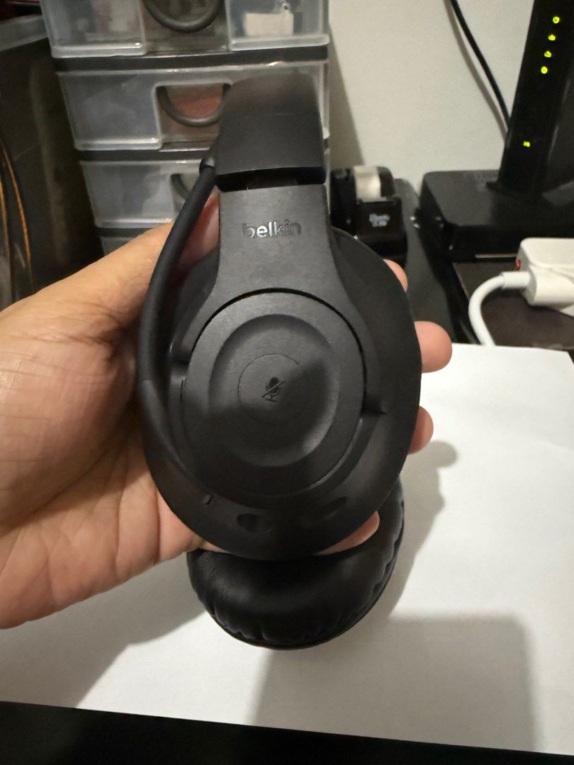 BELKIN WIRELESS HEADSET (Category: Headphones & Headsets) located in Quezon City. Submitted by jshkh (Listing ID 1383022713, Image 3). Description: ORIGINAL GOOD AS NEW UNIT LANG PO WIRELESS WITH MIC NO ISSUE NO DAMAGE NO BOX FOR PICK UP OR DELIVERY ONLY LOC: Near SM north.