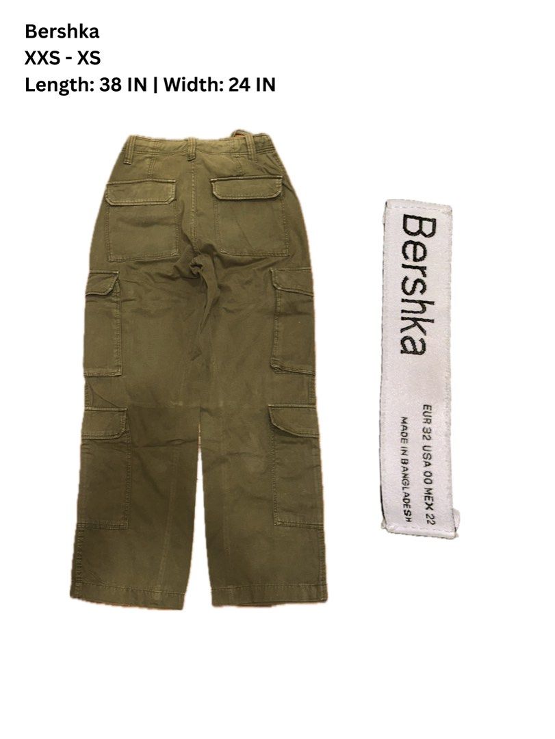 Bershka Dark Green Straight Multicargo Cargo Pants (Category: Other Bottoms) located in Muntinlupa City. Submitted by charmeave (Listing ID 1383029968, Image 2). Description: Size: - XXS- XS - Length: 33 IN | Waist: 24IN Condition & Flaws: - No flaws; In good condition - Used a few times with care - Multiple pockets (all pockets on pants can be used) RFS: I don’t wear it anymore MOP: GCash MOD: J&T | LBC Express | Lalamove FREE SHIPPING (Benefit 