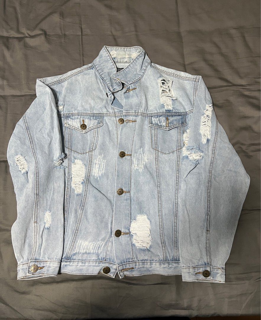 Brooklyn Cloth MFG CO. Distressed Denim Jacket Light Blue (Category: Coats, Jackets and Outerwear) located in Marikina City. Submitted by pepitsells (Listing ID 1383029499, Image 2). Description: superb condition! 26Lx23W great for layering with pockets inside jacket US Brand pm for detailed pics and dimes rfs: not being used anymore MOP: Gcash.