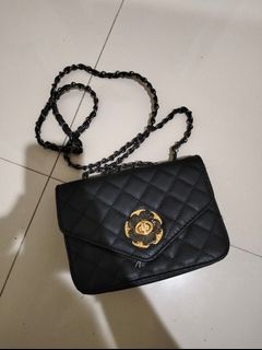 (Kategori: ) berada di . Dikirim oleh satupakainlagi (ID iklan 1382976485, Gambar 1). Deskripsi: .