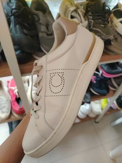 (Category: ) located in . Submitted by fashiondesancarlos05 (Listing ID 1382968154, Image 1). Description: .