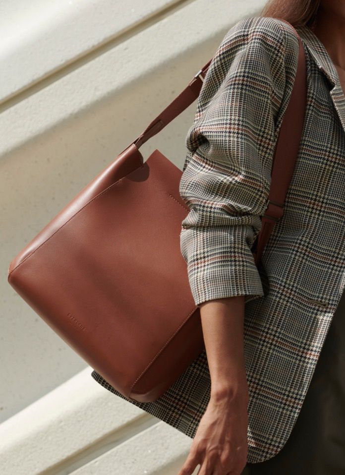Everlane 🤎 Cognac Form Sling Bag (tags: Brown Genuine Leather
