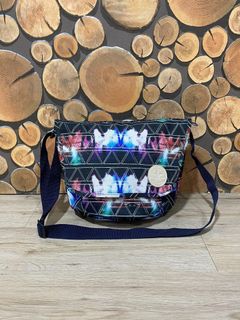 (Kategori: ) berada di . Dikirim oleh elserrascloset (ID iklan 1382934136, Gambar 1). Deskripsi: .