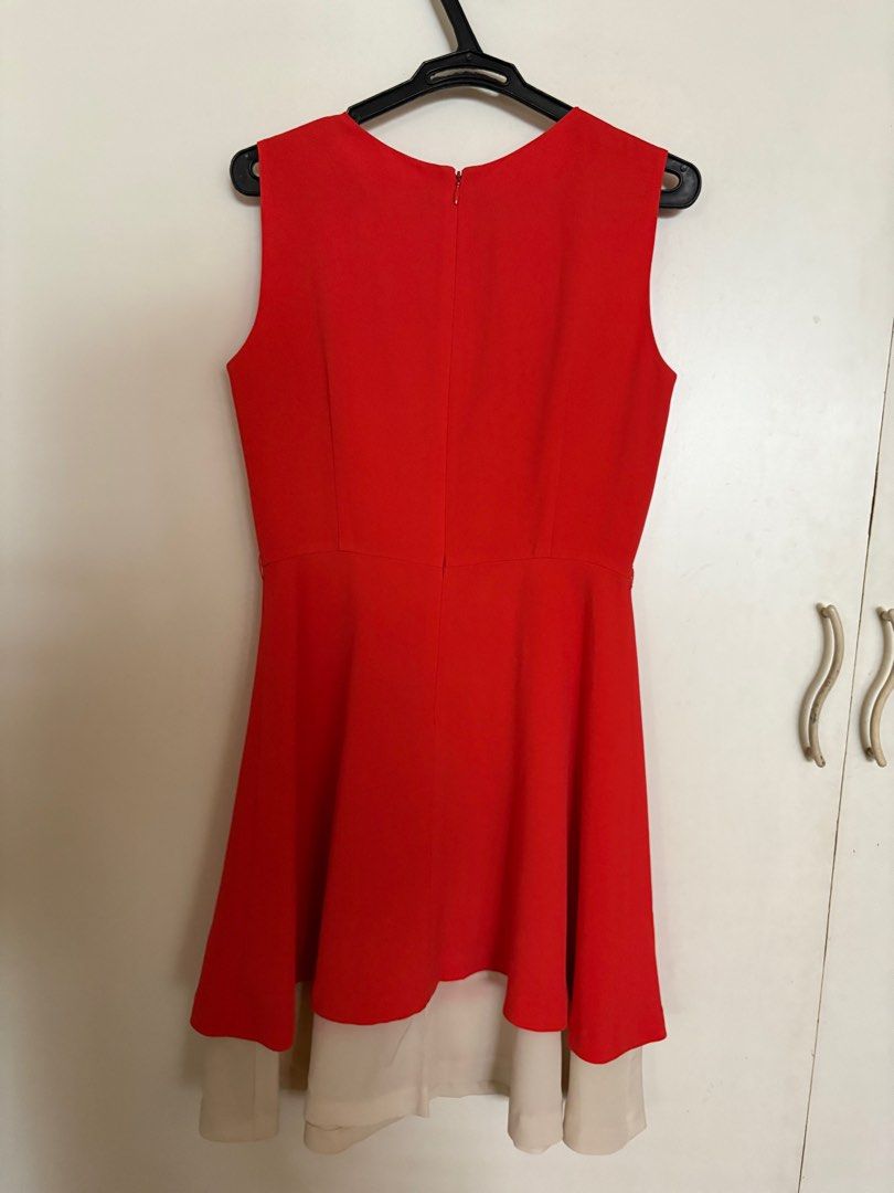 Cute dress (Category: Dresses) located in Mandaluyong City. Submitted by itisntso (Listing ID 1382911292, Image 3). Description: G2000 Women Size 32 Bright color dress.