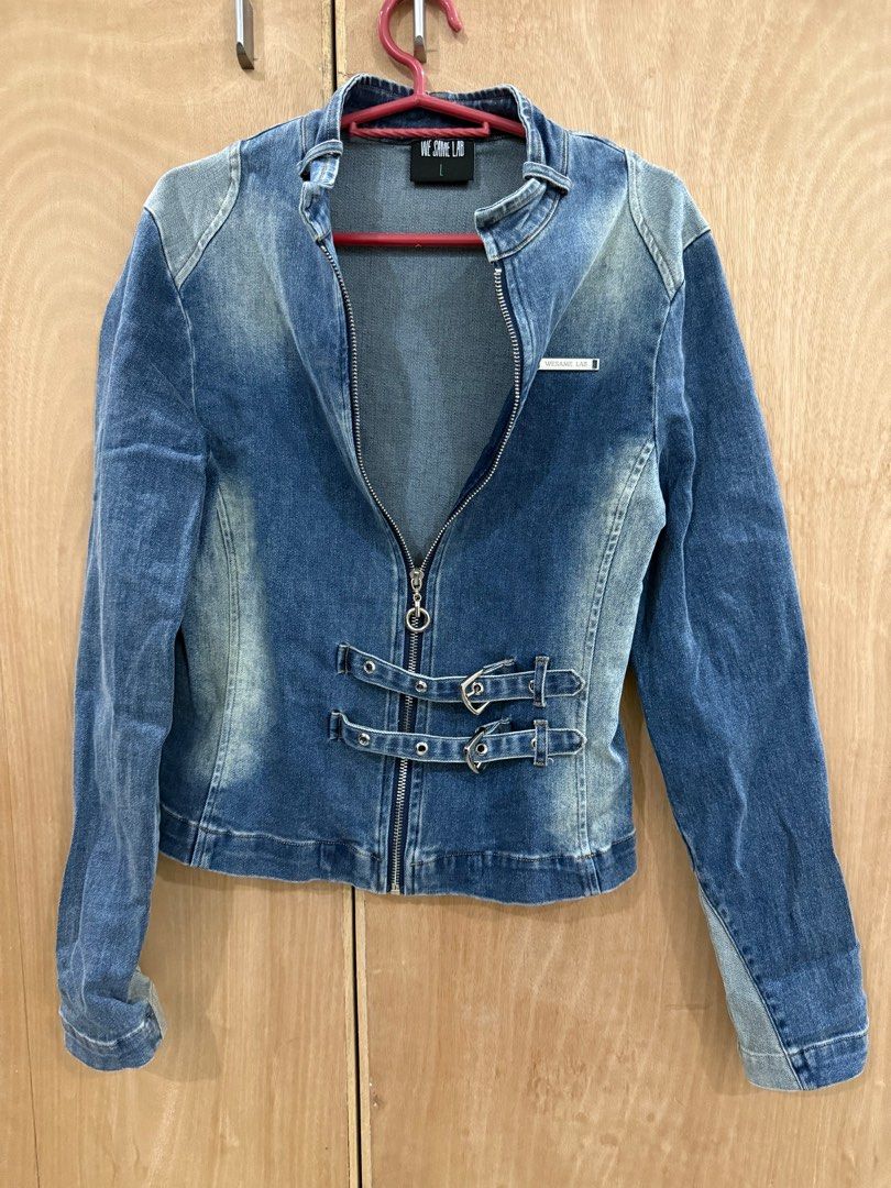 Denim jacket (zipper type) (Category: Coats, Jackets and Outerwear) located in Caloocan City. Submitted by aneeeee_ (Listing ID 1383003513, Image 2). Description: Fits small to medium Message me for when worn.