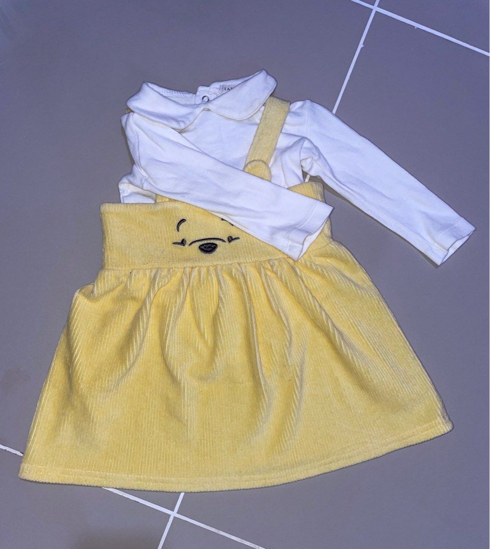 Dress (Category: Babies & Kids Fashion) located in Telok Panglima Garang. Submitted by lemarichic29 (Listing ID 1383019506, Image 1). Description: Dress monkey kain jenis baldu Rompers.