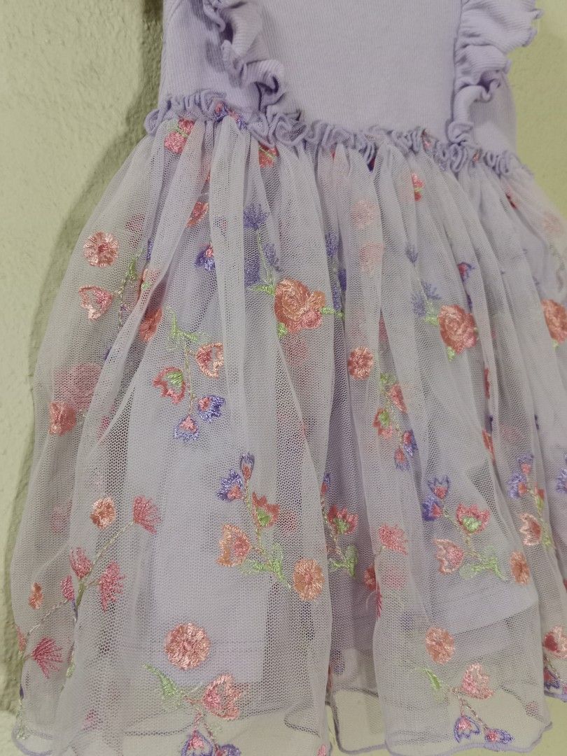 Dress Baby 12-18m Lilac (Category: Babies & Kids Fashion) located in Tangkak. Submitted by fizzazone (Listing ID 1382905337, Image 2). Description: Nak tgok lain² baju bole ke tele search @babyhaira. Ade lebih 100helai nak letgo preloved anak. ws 013.625.0594.
