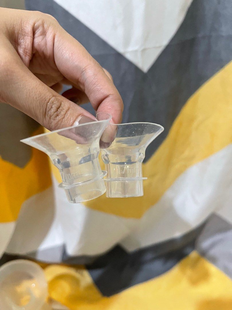Dula flange insert 17mm (Category: Breastfeeding & Bottle Feeding) located in Manila. Submitted by tomtomsworld (Listing ID 1383018887, Image 2). Description: .