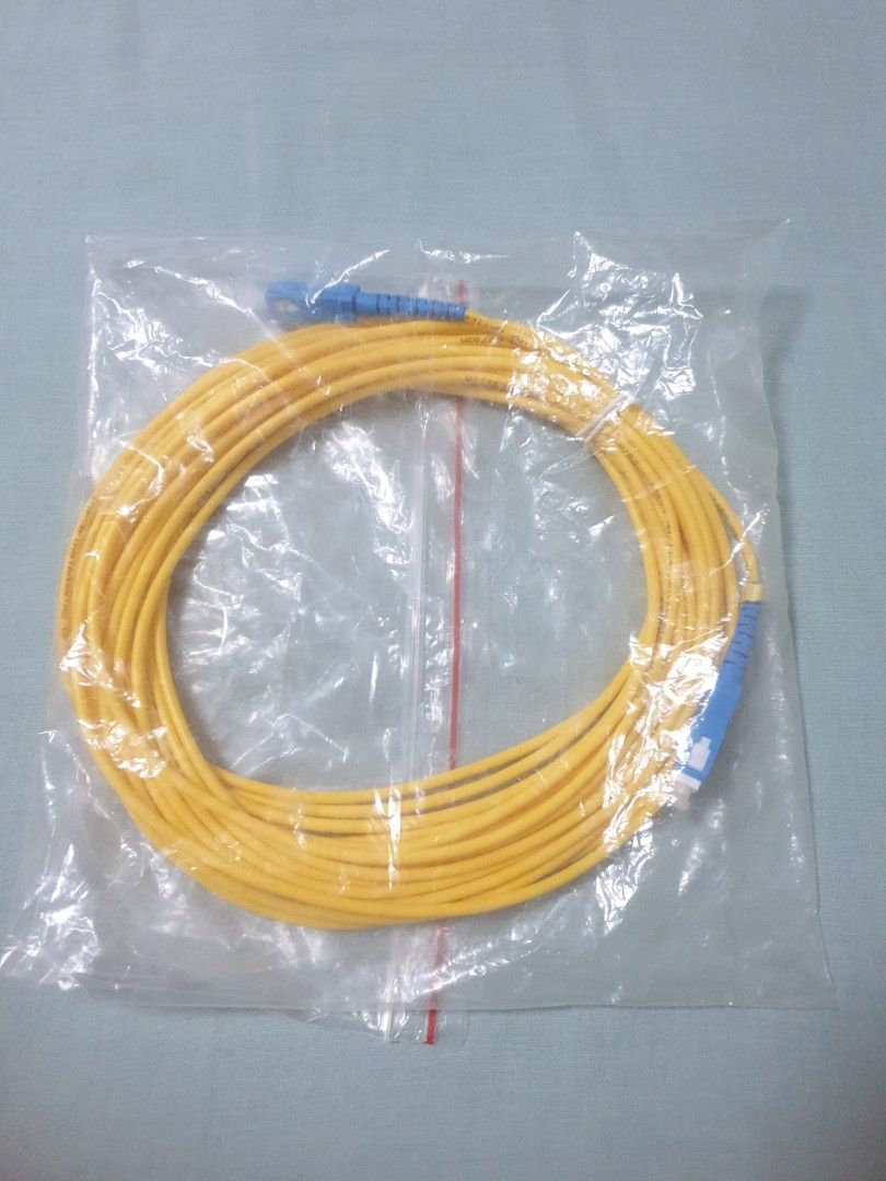 10m  long fibre optic cable632261846250251127