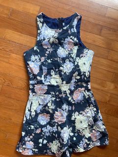 (Category: ) located in . Submitted by floralse (Listing ID 1382997846, Image 1). Description: .