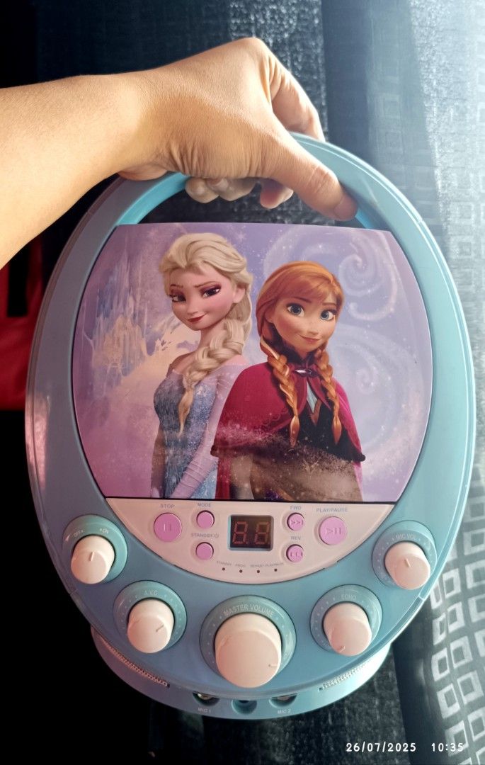 Frozen Boombox Karaoke machine (Category: Soundbars, Speakers & Amplifiers) located in San Jose del Monte. Submitted by lalashopkindikids (Listing ID 1382894444, Image 1). Description: complete set with CD WORKING 🩷🩷🩷 Bought it in Australia.