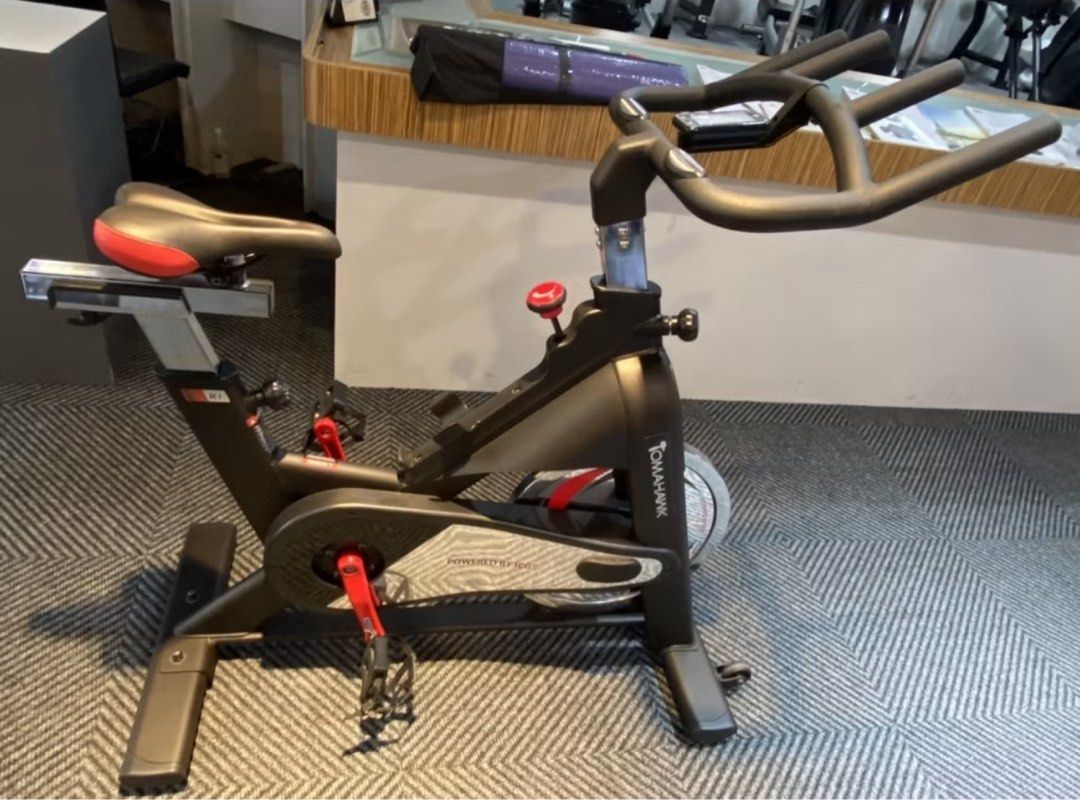 Johnson飛輪健身車IC1