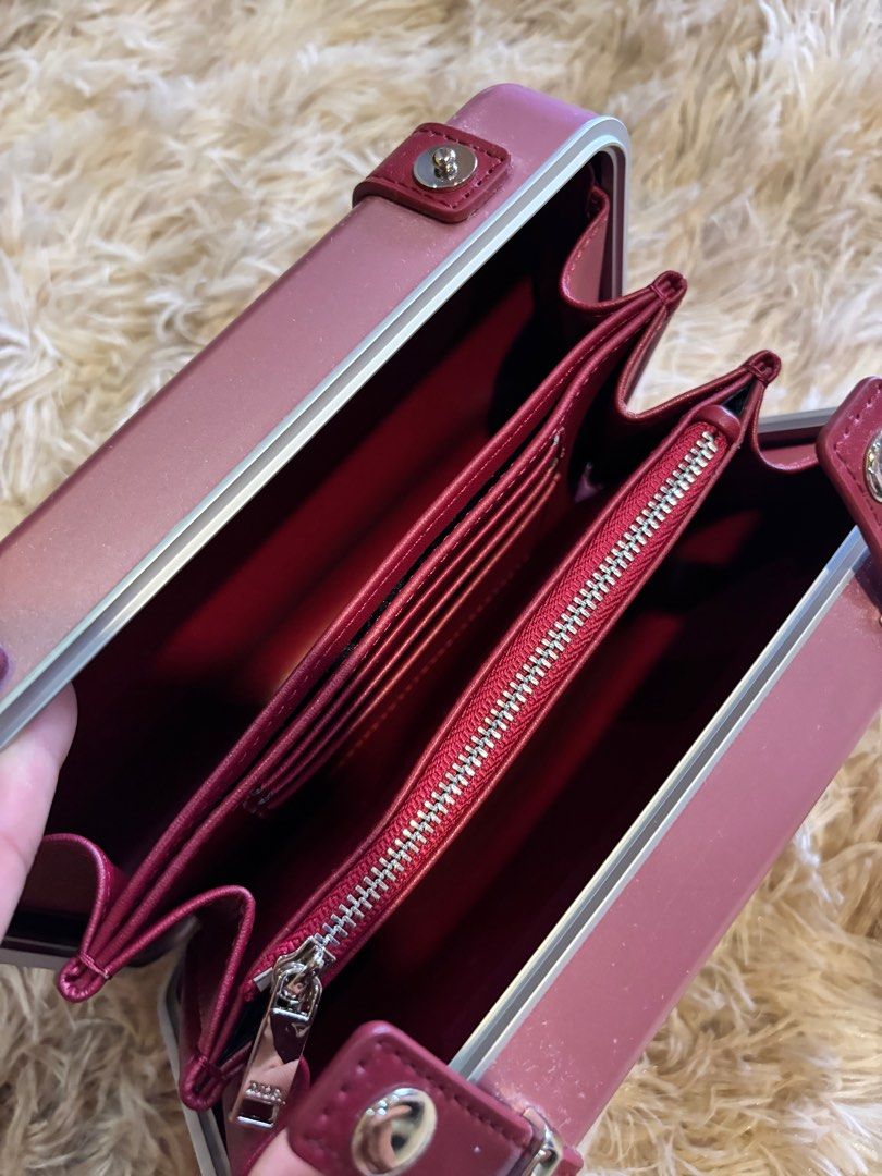 JP Dior Rimowa (Category: Luxury Bags & Wallets) located in Cebu City. Submitted by day.98 (Listing ID 1382887682, Image 2). Description: selected from japan surplus pure aluminum complete inclusion coded no flaws.